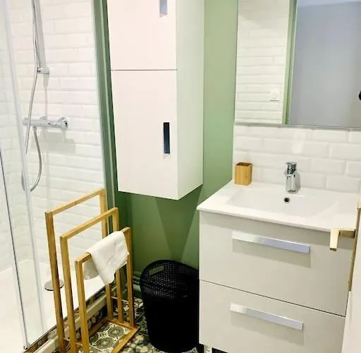 Apartment Cocon Lumineux Centre, Gare 10min, Wifi , 4p